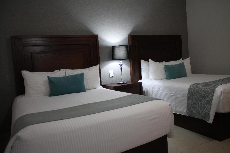 Hotel Suites Mexico Plaza Leon Campestre 객실 사진
