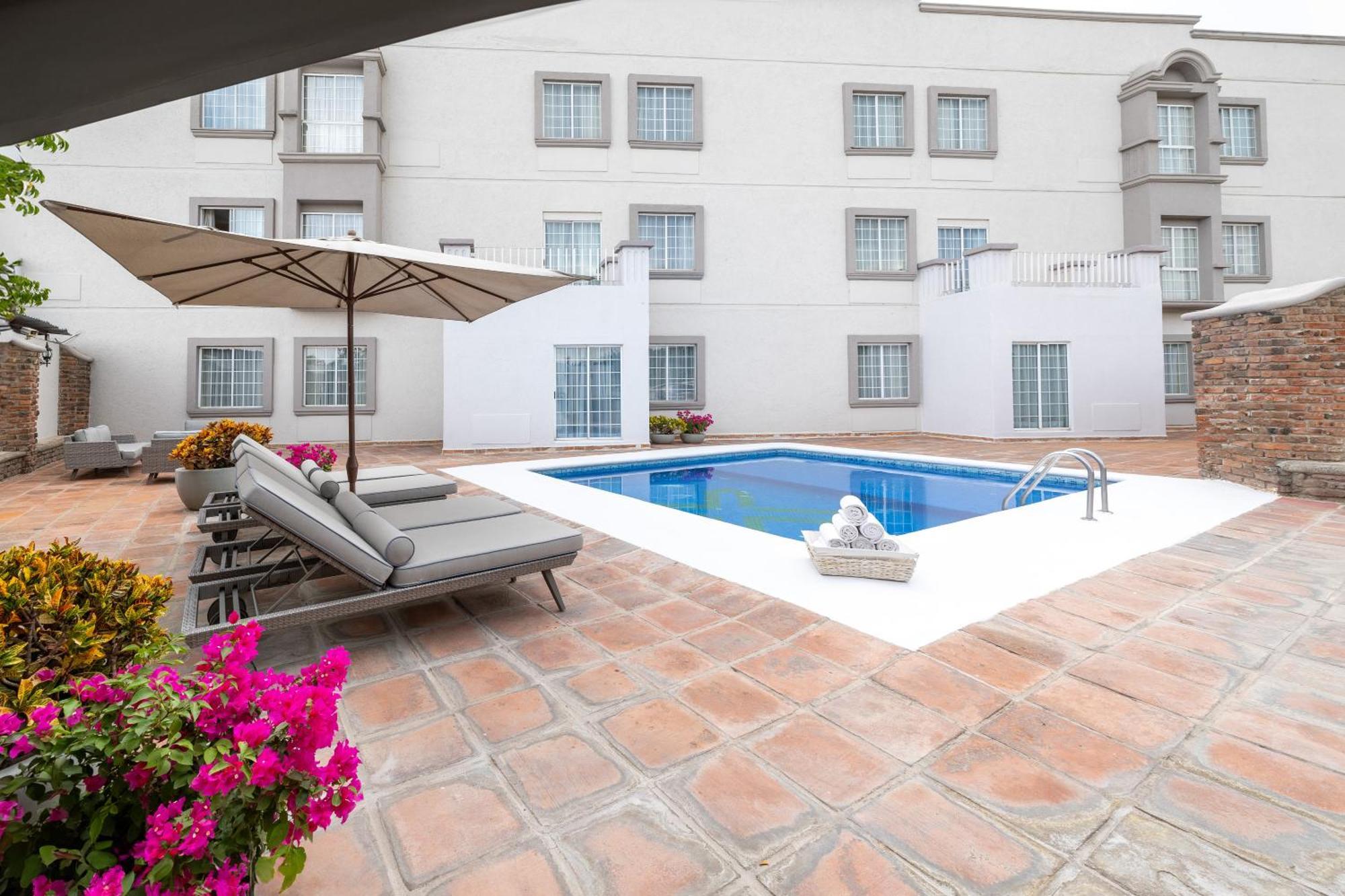 Hotel Suites Mexico Plaza Leon Campestre 외부 사진