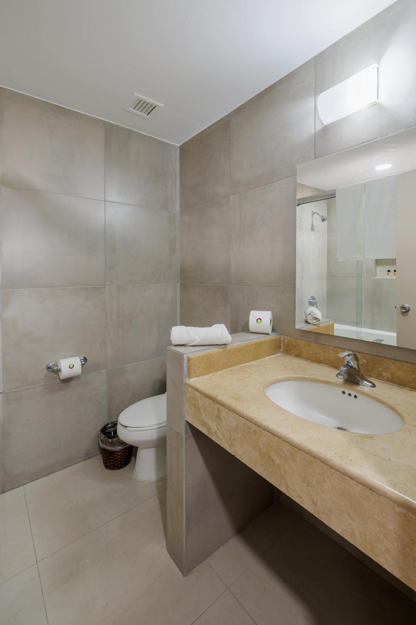 Hotel Suites Mexico Plaza Leon Campestre 외부 사진
